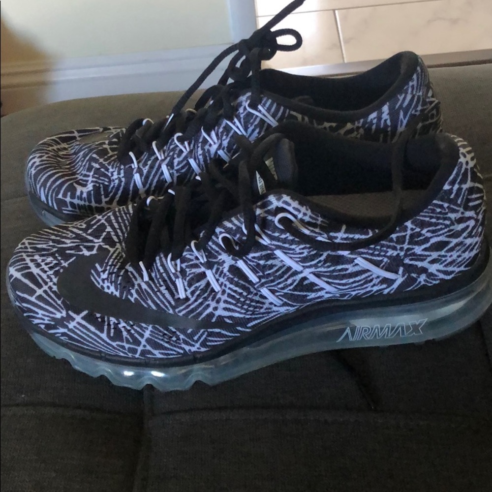 Nike Air Max Running shoes women’s size 8.5